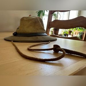 Filson Packer Tin Cloth Hat w stampede strap!